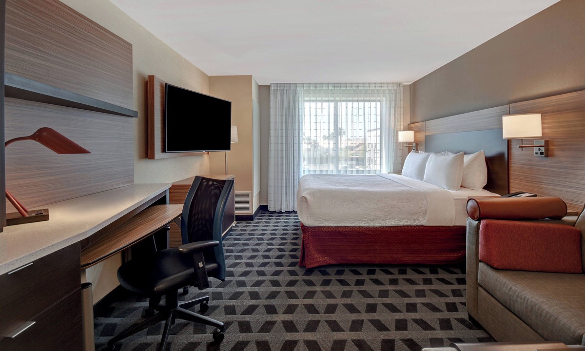 Las Vegas Hotel | TownePlace Suites by Marriott Las Vegas Airport South