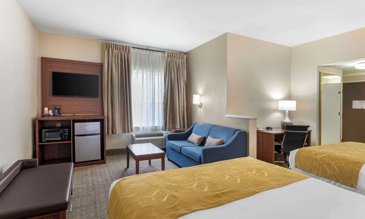 Tulare Hotel | Comfort Suites Tulare Sequoia Gateway