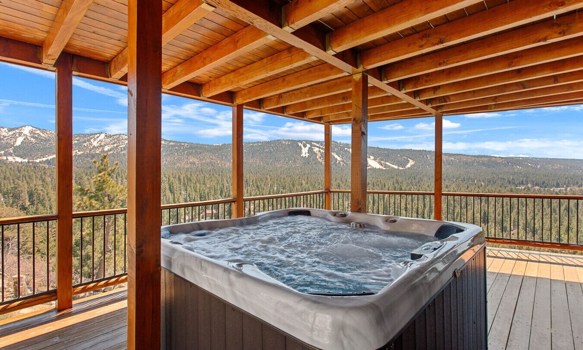 Castle Glen Estates Apartment | Hidden Haven Lux Estate: Big Bear Lake Views - Spa
