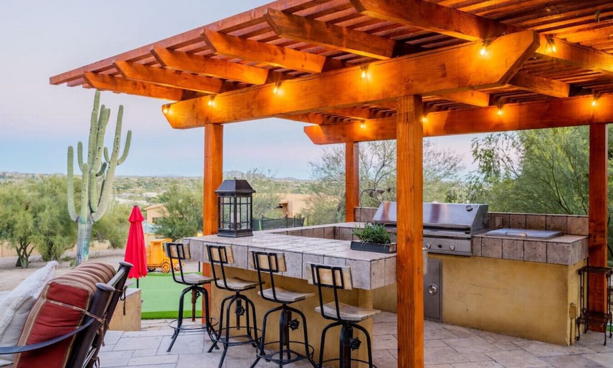 Carefree House | Lux Scottsdale/Carefree family retreat golf pool
