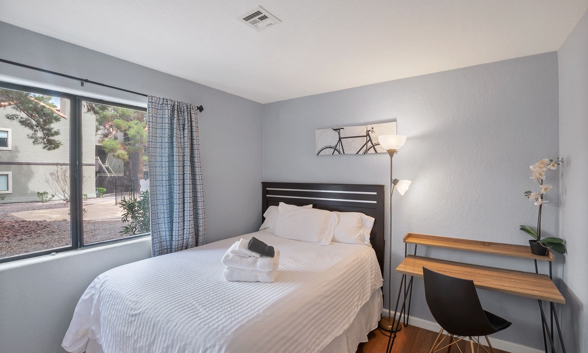 Enterprise Apartment | Superhost 5 Star ⭐️ Service Large 3 Bedroom