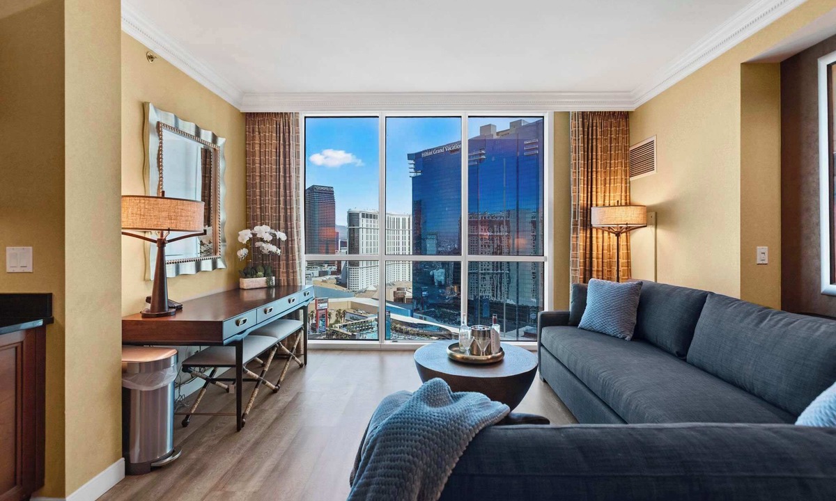 Las Vegas Condo | Luxury StripView 2-King Suites+No Resort Fee+Pool