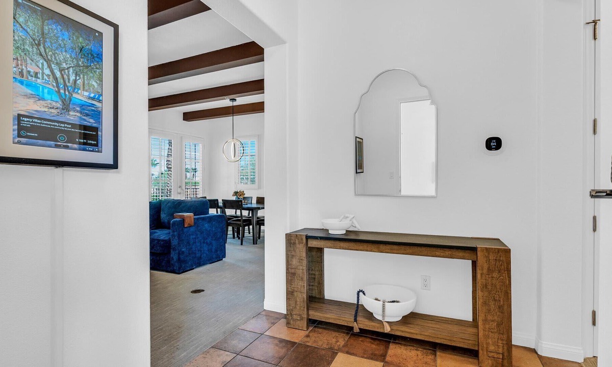 La Quinta Apartment | LV204 Upstairs 2 Bedroom Villa near Pool