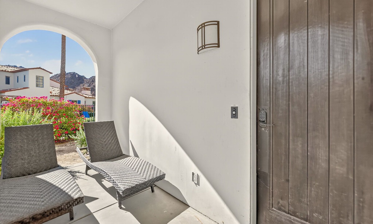 La Quinta Apartment | LV305 2 Story 3 Bedroom Legacy Villas Town Home