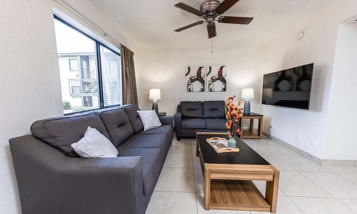 New Papago Parkway Apartment | 206 Stylish & Comfortable Desert Retreat in Scottsdale's Best Location