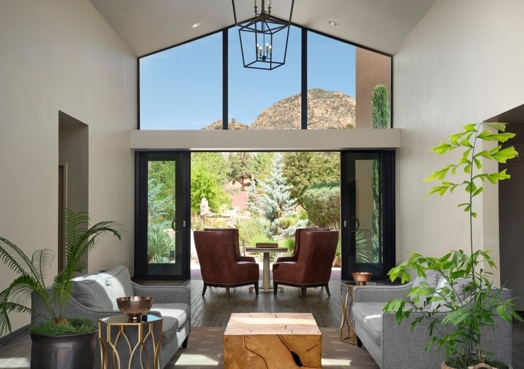 West Sedona Hotel | Sedona Stay | 2 Queen Bed | Scenic Red Rock Views