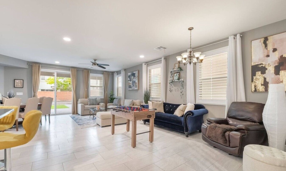 Rhodes Ranch Apartment | Large Groups! Game Room| BBQ| Spacious| Near Strip