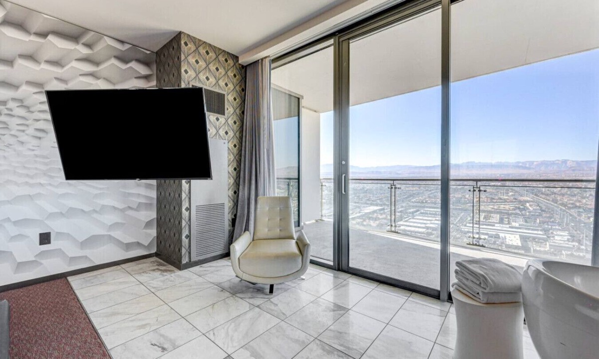Las Vegas Apartment | Ultra Luxury Palms Place II