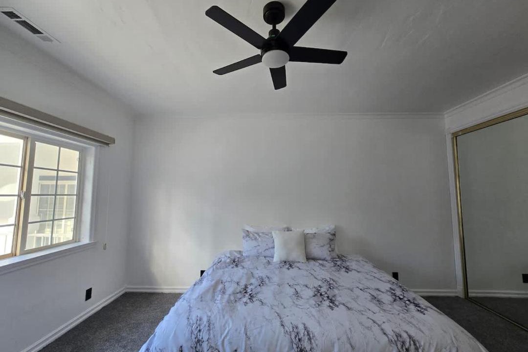 Summit Estates Hotel | Munguia Summit Camp Modern Unit B