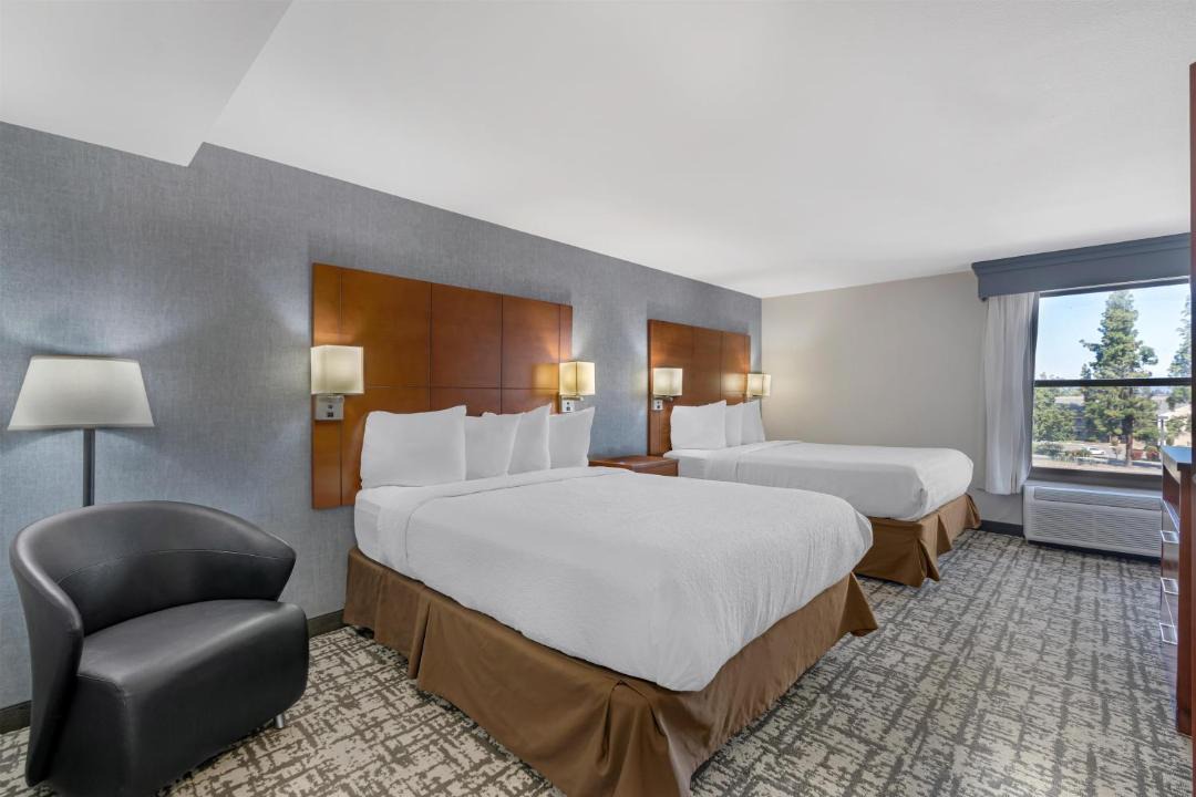 Roosevelt Hotel | Best Western Plus Fresno Airport Hotel