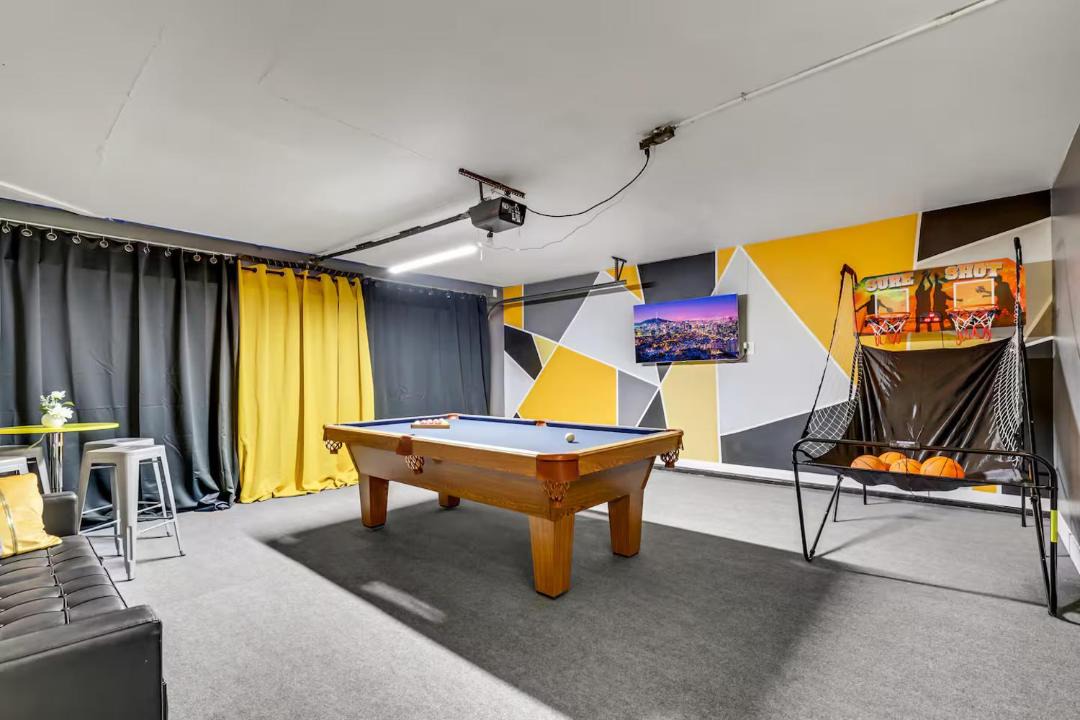 Chinatown House | Vegas Poolside Escape by StayLage