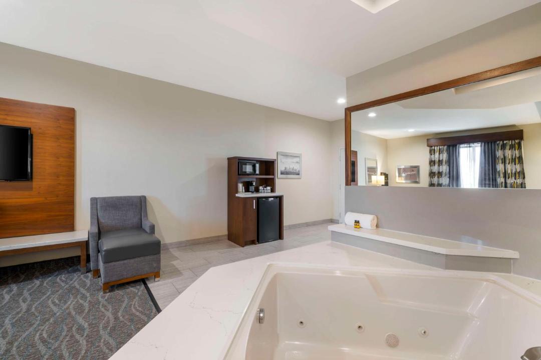 Gardena Hotel | Best Western Plus Gardena-Los Angeles Inn & Suites