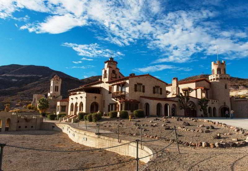 Photo of Buildings in Furnace Creek