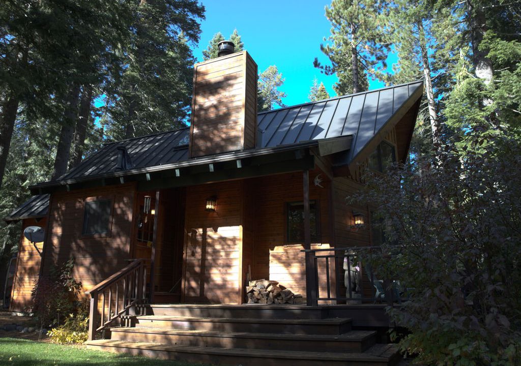 Photo of Buildings in Tahoe Pines