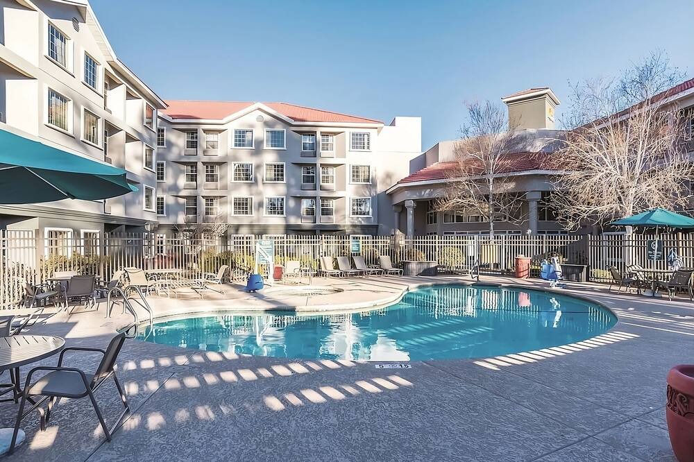 Photo of Outdoor in Woodlands Village