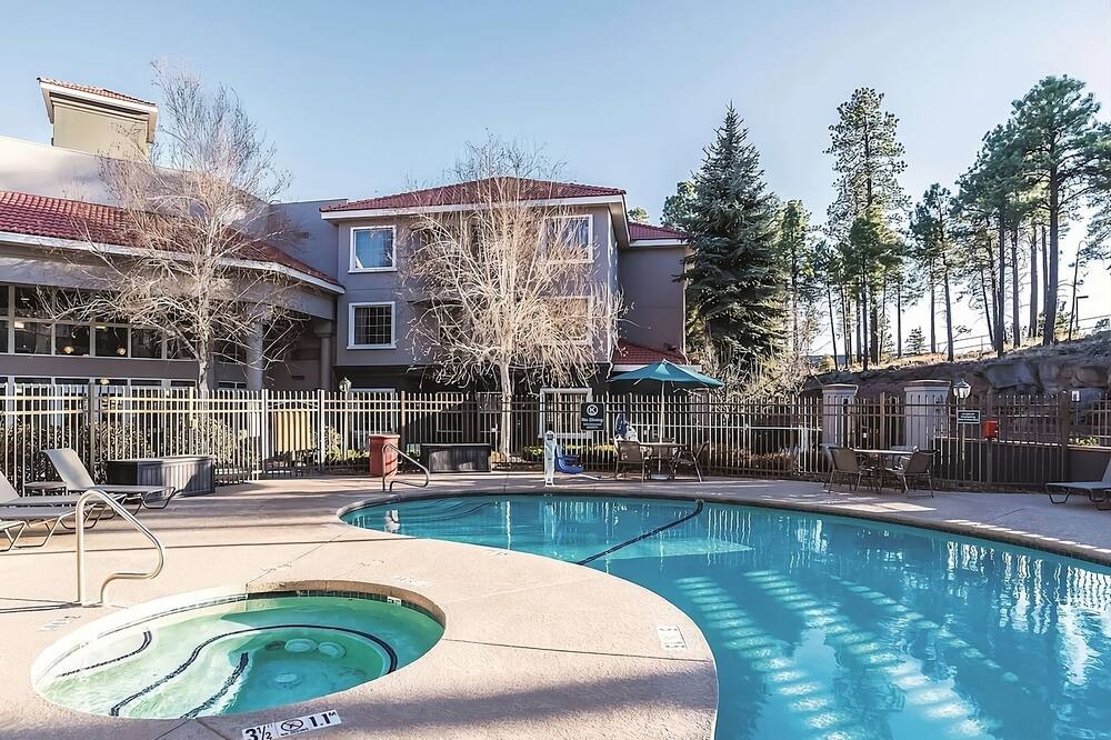 Photo of Outdoor in Woodlands Village