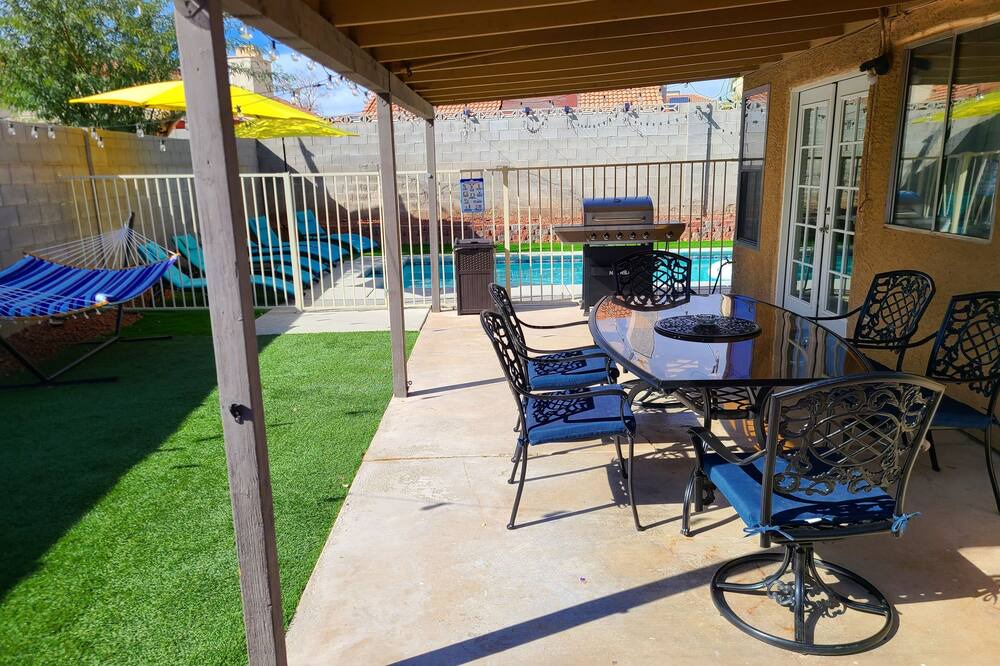 Photo of Outdoor in Sunrise Manor