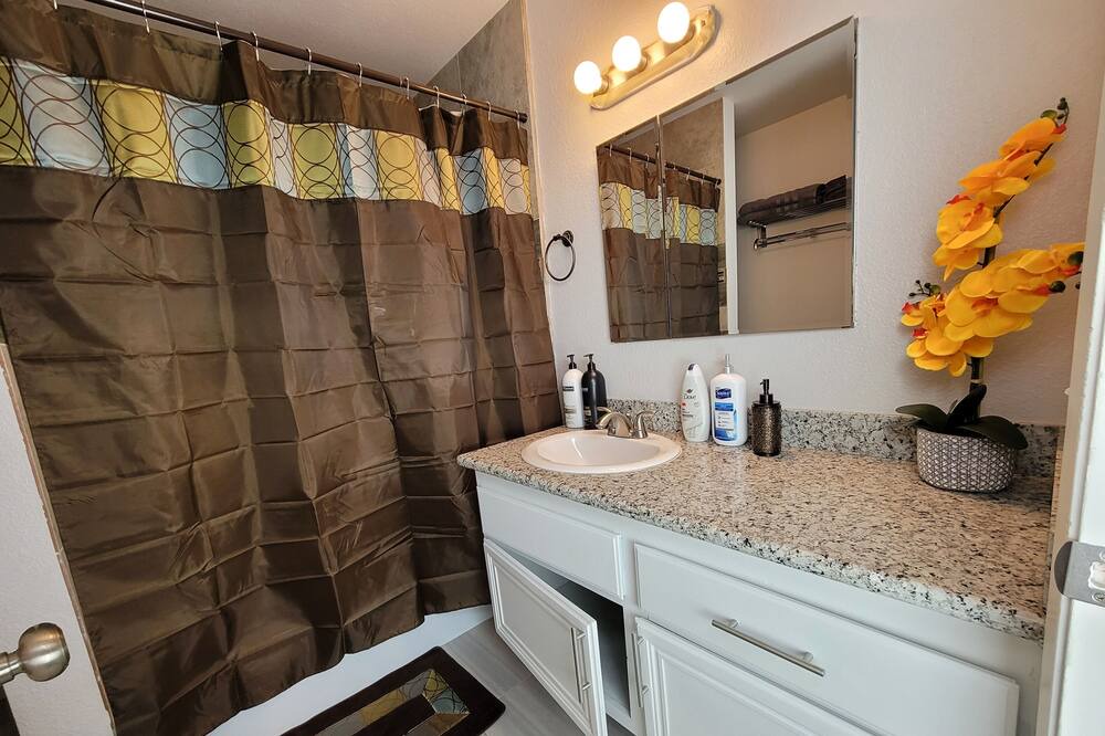 Photo of Bathroom in Sunrise Manor