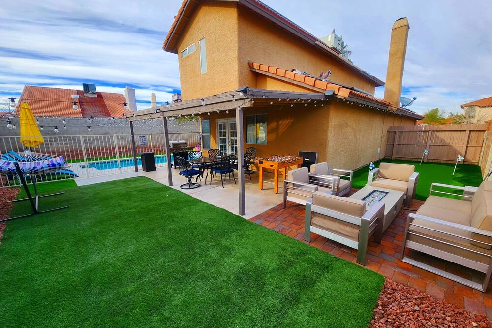Photo of Outdoor in Sunrise Manor
