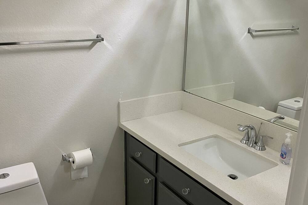 Photo of Bathroom in Chinatown