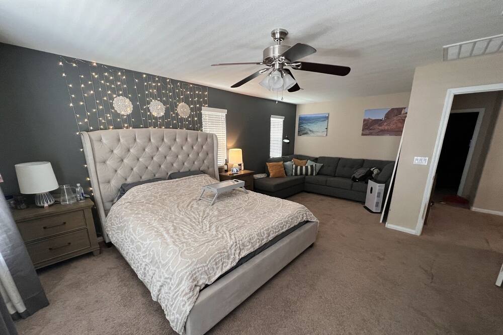 Photo of Bedroom in Enterprise