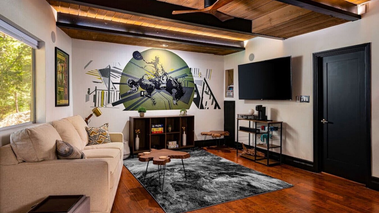 Photo of Livingroom in Lake Arrowhead