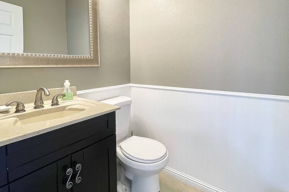 Photo of Bathroom in Summerlin