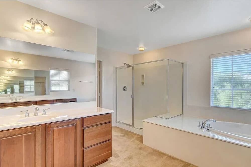 Photo of Bathroom in Summerlin South