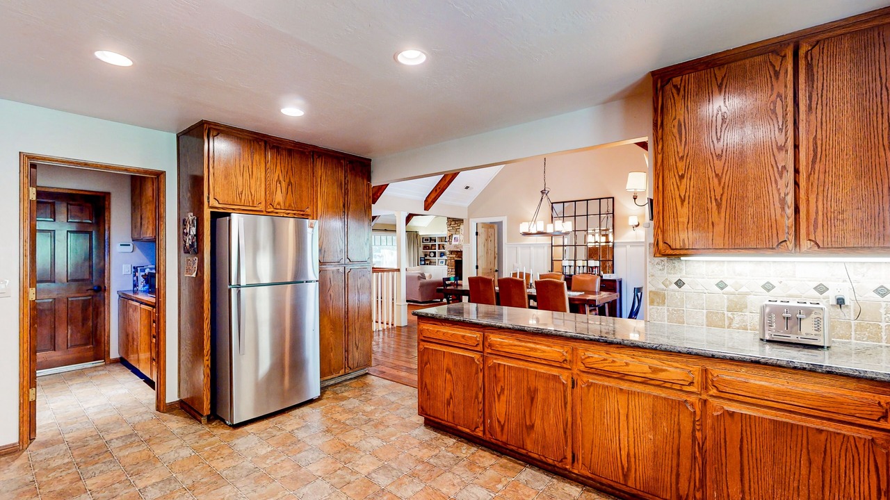 Photo of Kitchen in Lake Arrowhead