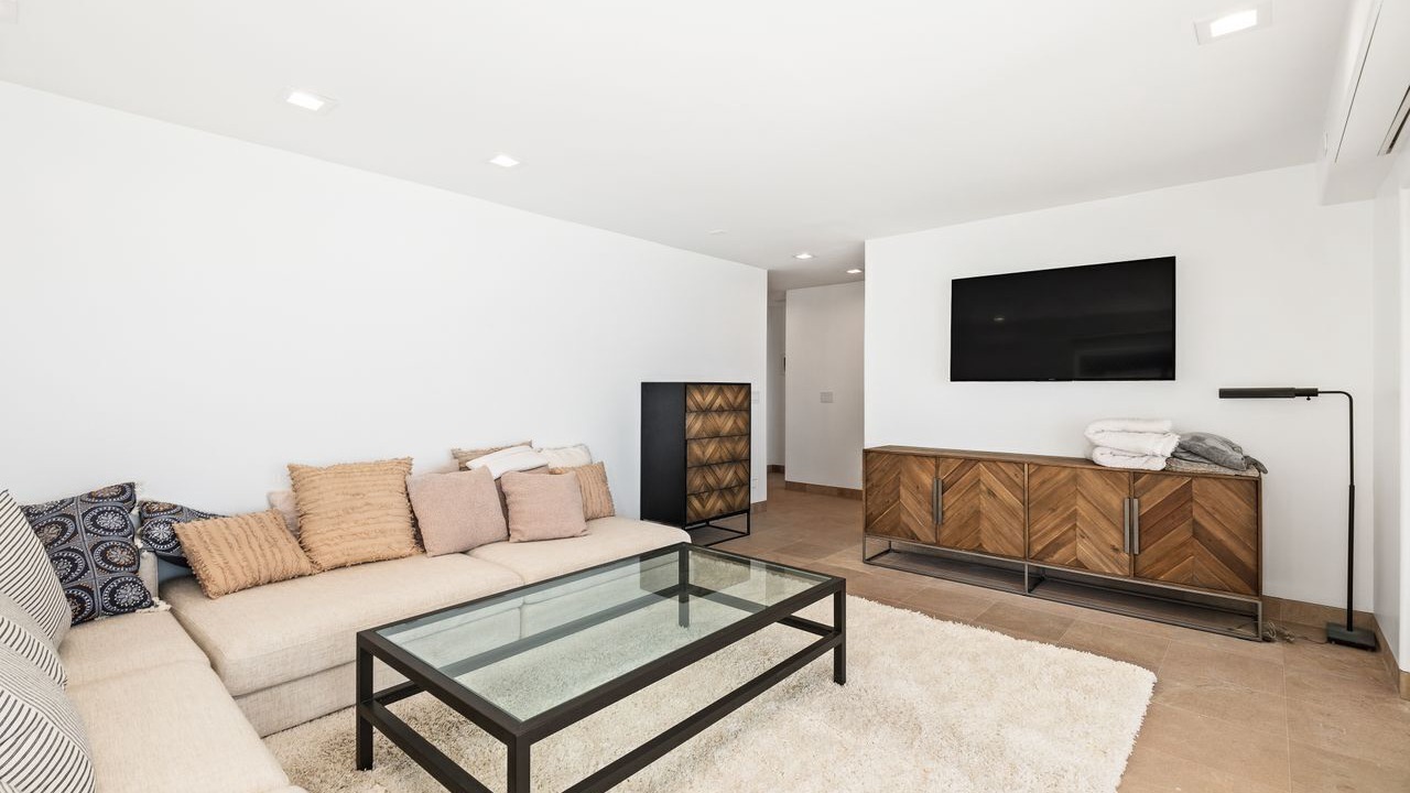 Photo of Livingroom in Central Malibu