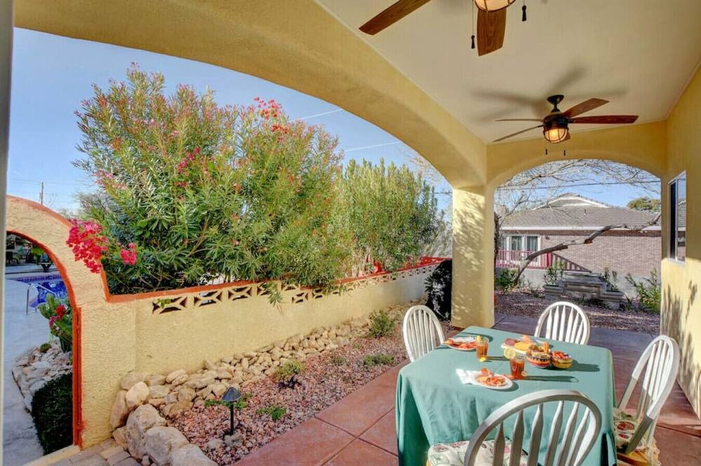 Photo of Outdoor in Sunrise Manor