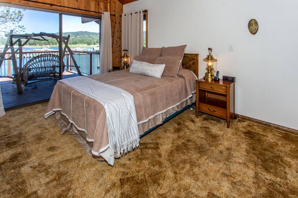 Photo of Bedroom in Patton