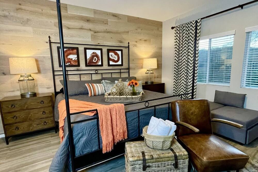 Photo of Bedroom in Jurupa Valley