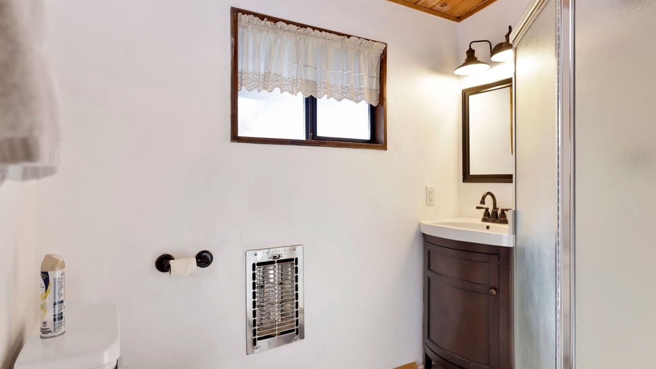 Photo of Bathroom in Whispering Forest