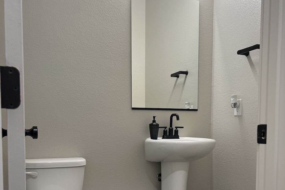 Photo of Bathroom in North Las Vegas