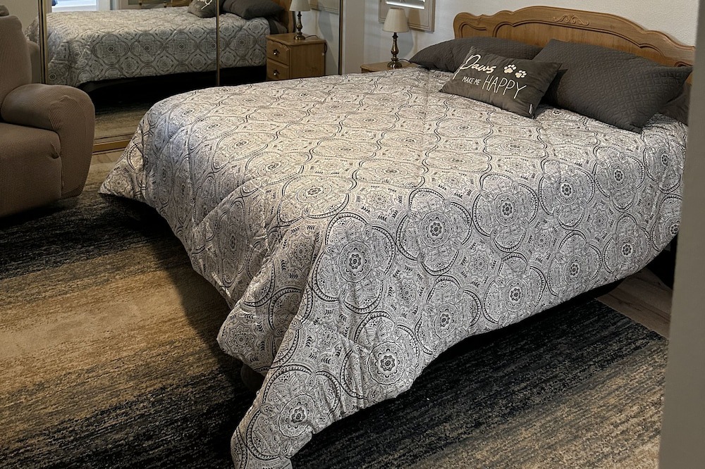 Photo of Bedroom in Thousand Palms