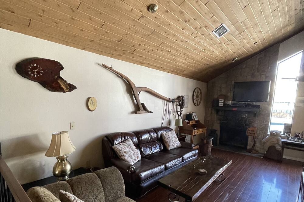 Photo of Livingroom in Patton