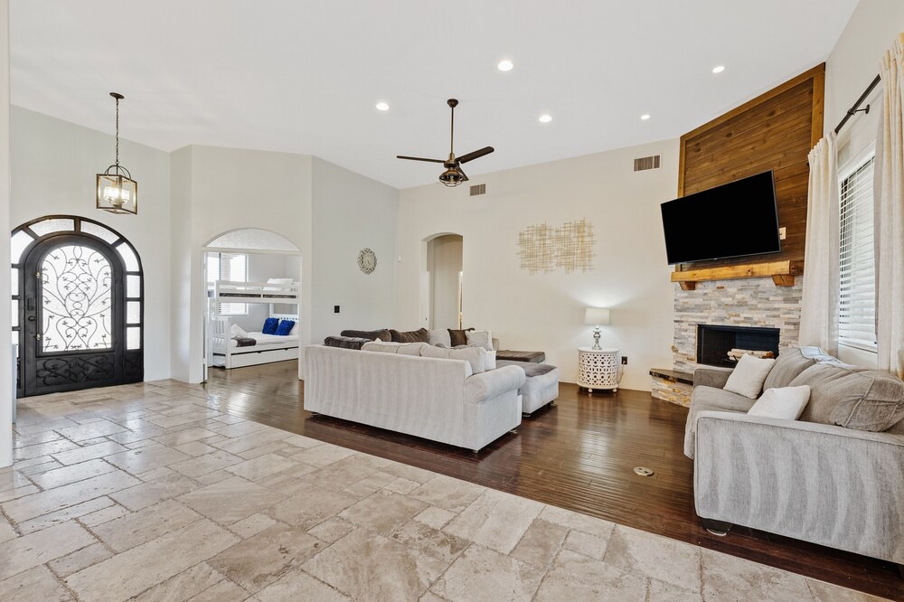 Photo of Livingroom in North Gateway