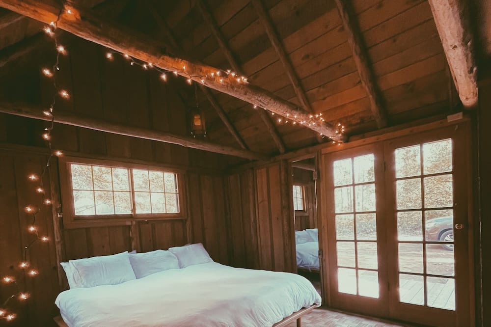 Photo of Bedroom in Altaville