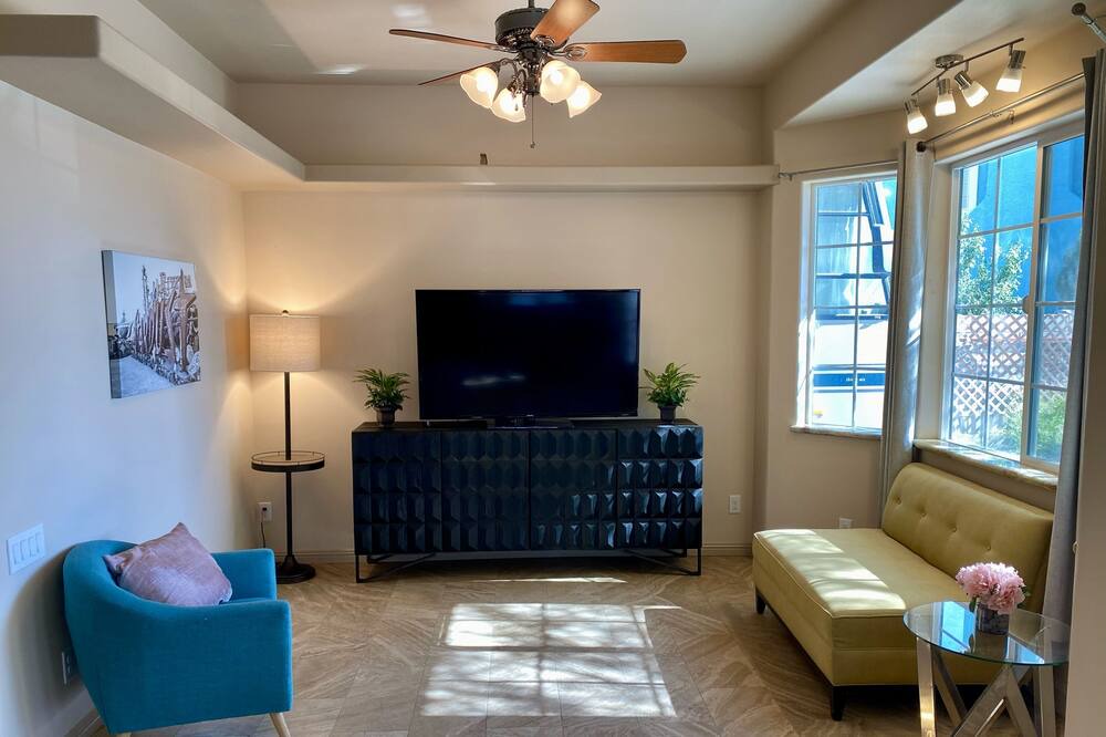 Photo of Livingroom in Centennial Hills
