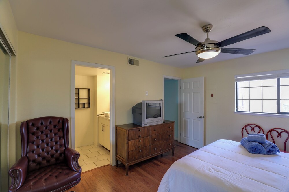 Photo of Bedroom in Chinatown