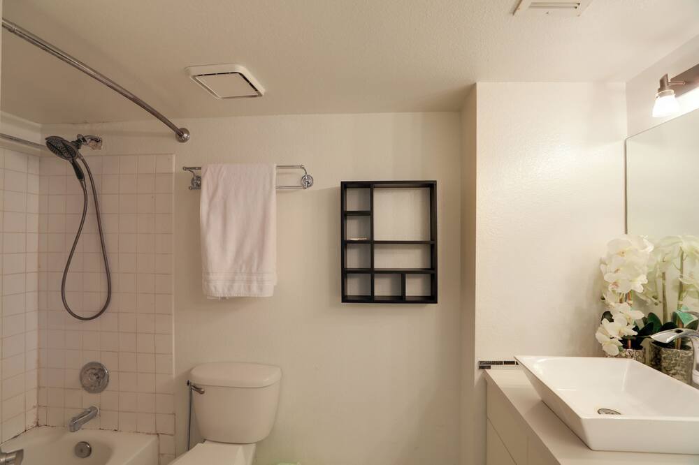 Photo of Bathroom in Chinatown