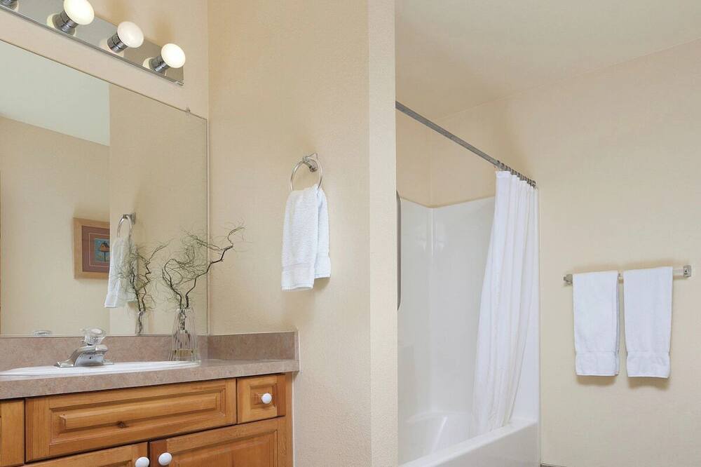 Photo of Bathroom in Fox Farm