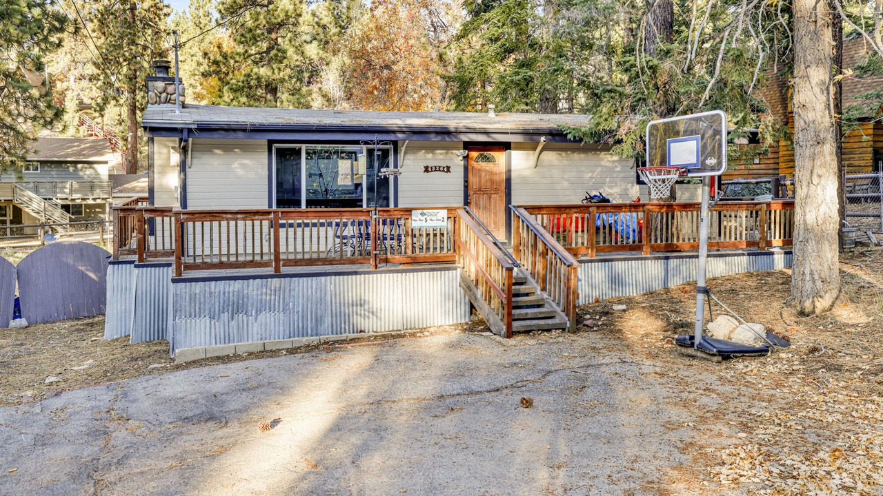 Photo of Outdoor in Upper Moonridge