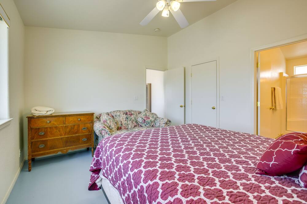 Photo of Bedroom in Pahrump