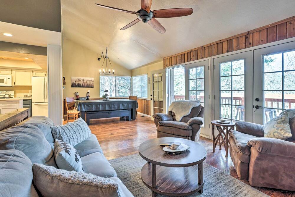 Photo of Bedroom in Arrowhead Villas