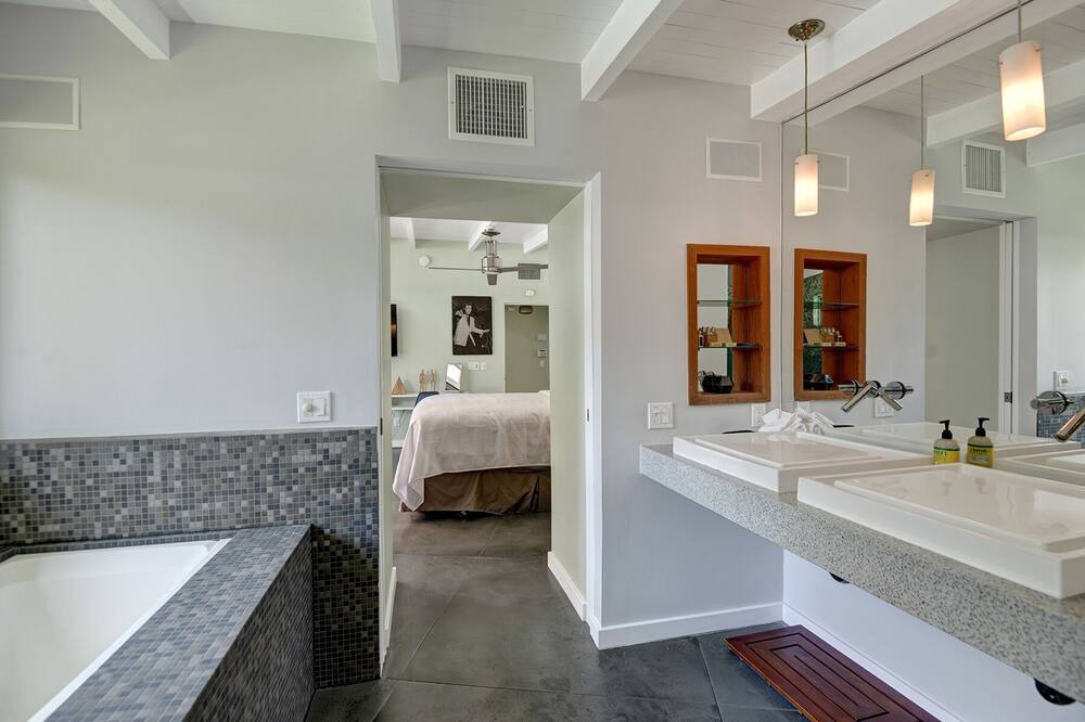 Photo of Others in Tahquitz River Estates
