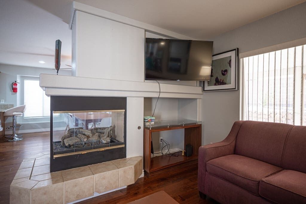 Photo of Livingroom in Enterprise