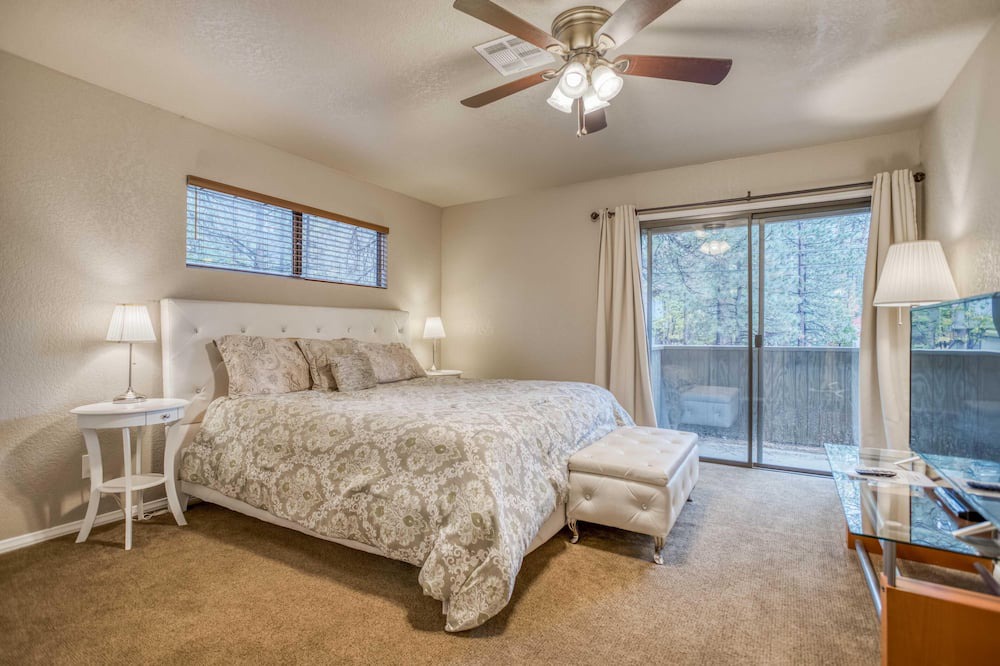 Photo of Bedroom in Summit Estates