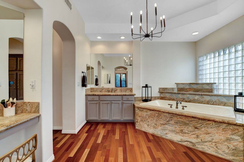 Photo of Kitchen in Queensridge